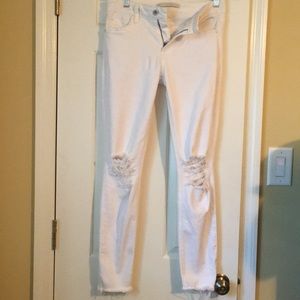 Joe’s distressed white skinny jeans (like new)